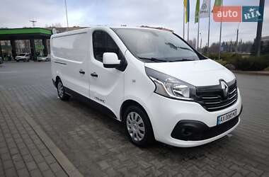 Вантажопасажирський фургон Renault Trafic 2015 в Смілі