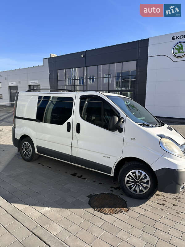 Минивэн Renault Trafic 2008 в Ивано-Франковске