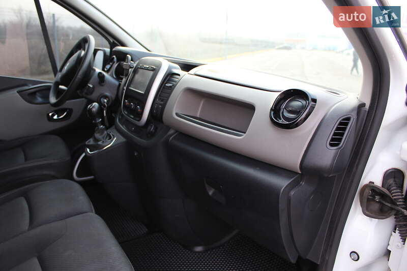 Грузовой фургон Renault Trafic 2016 в Запорожье