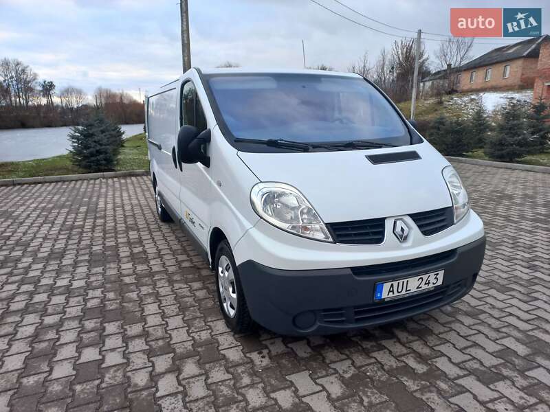 Вантажний фургон Renault Trafic 2014 в Рівному