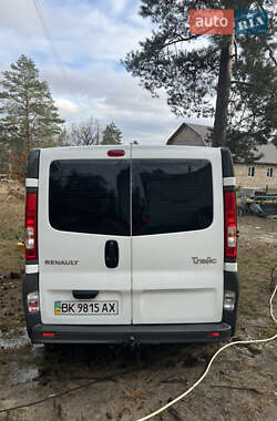 Минивэн Renault Trafic 2006 в Рокитном