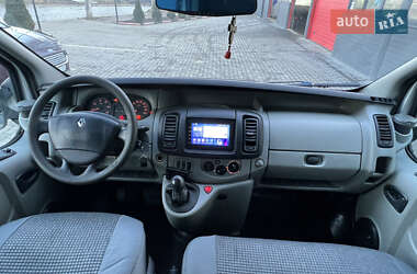 Мінівен Renault Trafic 2003 в Чернівцях