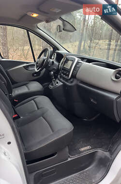 Мінівен Renault Trafic 2015 в 