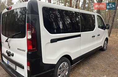 Мінівен Renault Trafic 2015 в 