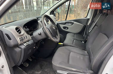 Мінівен Renault Trafic 2015 в 