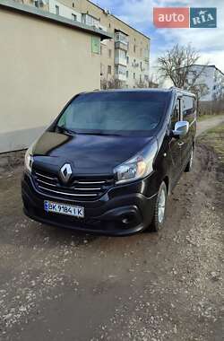 Грузовой фургон Renault Trafic 2016 в 