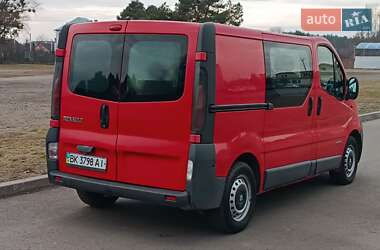 Мінівен Renault Trafic 2003 в Сарнах