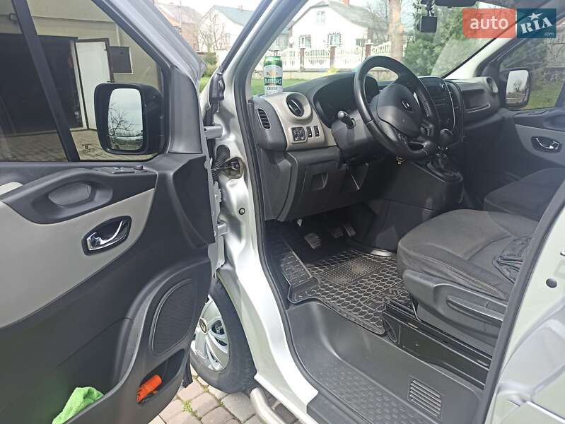 Минивэн Renault Trafic 2015 в Самборе фото 13 Минивэн Renault Trafic 2015 в Самборе