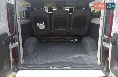 Минивэн Renault Trafic 2015 в 