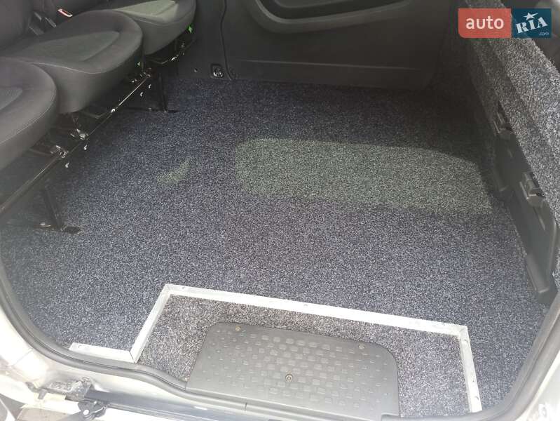 Минивэн Renault Trafic 2015 в Самборе фото 20 Минивэн Renault Trafic 2015 в Самборе