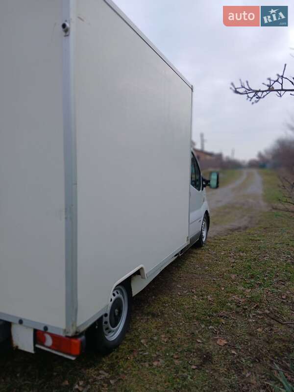 Грузовой фургон Renault Trafic 2013 в Бердичеве фото 51 Грузовой фургон Renault Trafic 2013 в Бердичеве