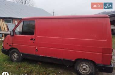 Вантажний фургон Renault Trafic 1992 в 