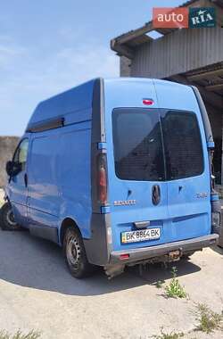 Вантажний фургон Renault Trafic 2003 в Кореці