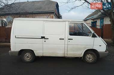 Вантажний фургон Renault Trafic 1991 в Гайвороні