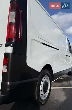 Грузовой фургон Renault Trafic 2024 в 