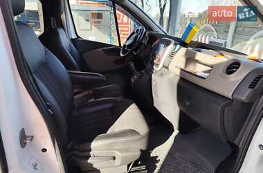 Минивэн Renault Trafic 2016 в 