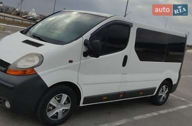 Минивэн Renault Trafic 2003 в 