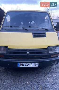 Грузовой фургон Renault Trafic 1999 в Ровно