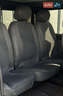 Минивэн Renault Trafic 2015 в 