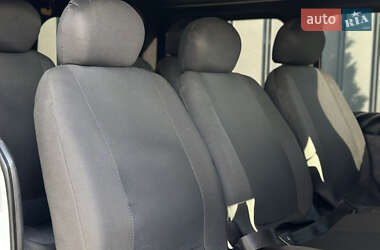 Минивэн Renault Trafic 2015 в 
