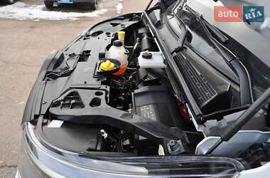 Мінівен Renault Trafic 2021 в 