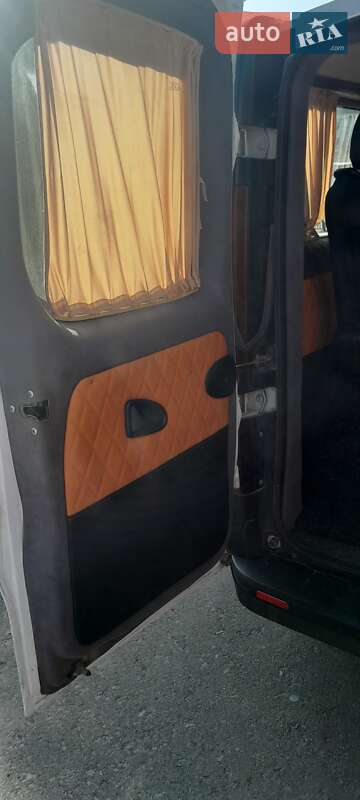 Минивэн Renault Trafic 2015 в Старом Самборе фото 10 Минивэн Renault Trafic 2015 в Старом Самборе