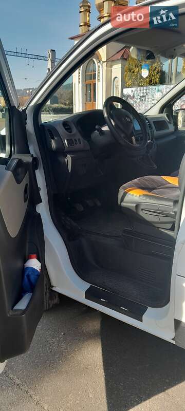 Минивэн Renault Trafic 2015 в Старом Самборе фото 15 Минивэн Renault Trafic 2015 в Старом Самборе