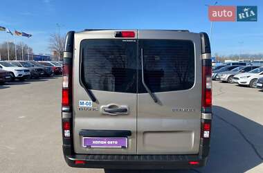 Минивэн Renault Trafic 2020 в 