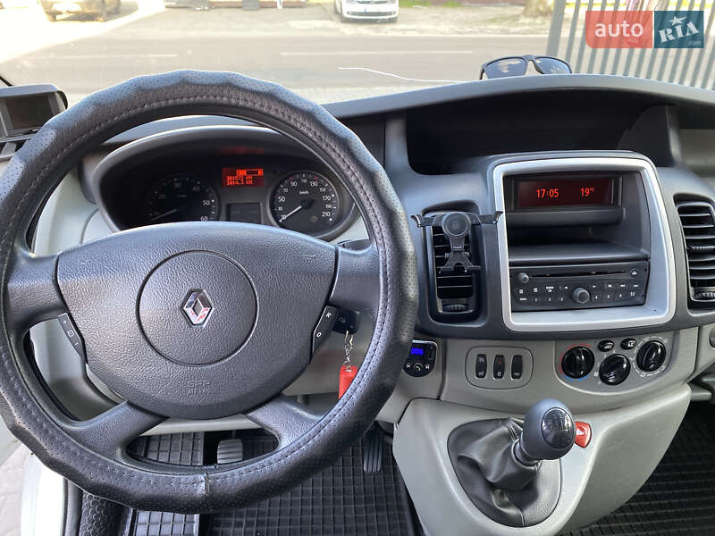 Минивэн Renault Trafic 2013 в Ирпене