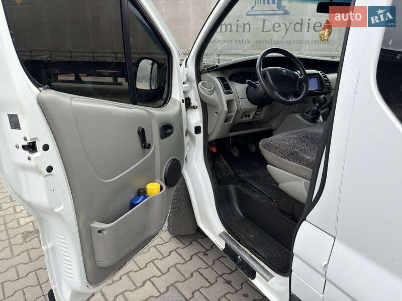 Мінівен Renault Trafic 2001 в Яворові