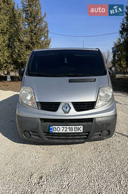 Грузопассажирский фургон Renault Trafic 2011 в Залещиках