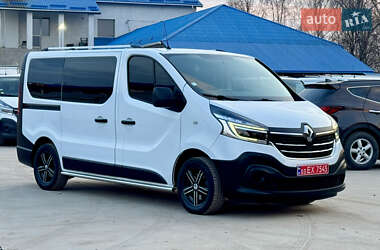 Вантажопасажирський фургон Renault Trafic 2020 в Млиніві