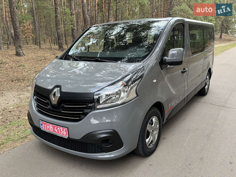 Минивэн Renault Trafic 2017 в Киеве