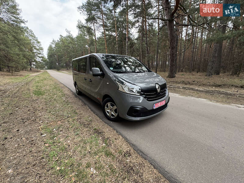 Минивэн Renault Trafic 2017 в Киеве