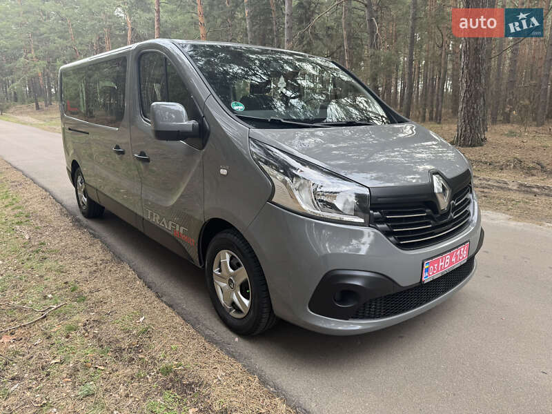 Минивэн Renault Trafic 2017 в Киеве
