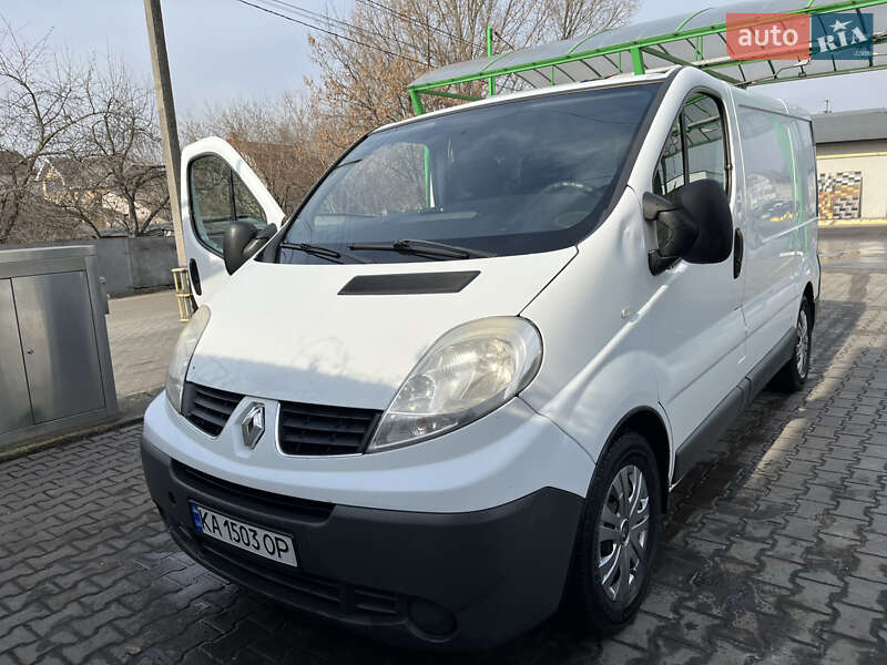 Грузовой фургон Renault Trafic 2007 в Киеве
