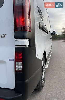 Мінівен Renault Trafic 2015 в 