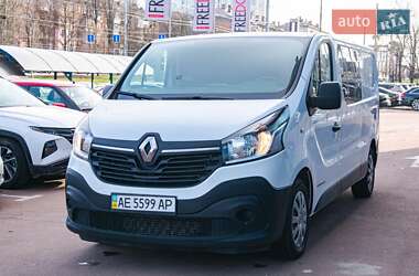 Минивэн Renault Trafic 2017 в 