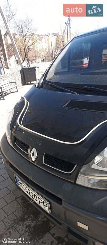 Минивэн Renault Trafic 2005 в 
