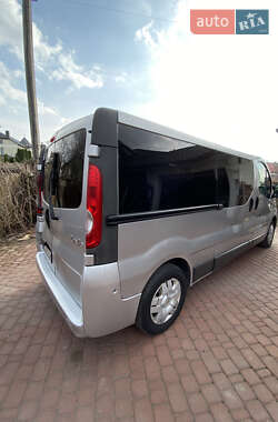 Мінівен Renault Trafic 2013 в 