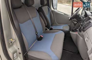 Минивэн Renault Trafic 2011 в 