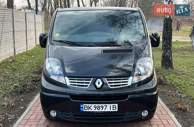 Минивэн Renault Trafic 2013 в 