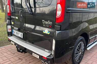Минивэн Renault Trafic 2013 в 