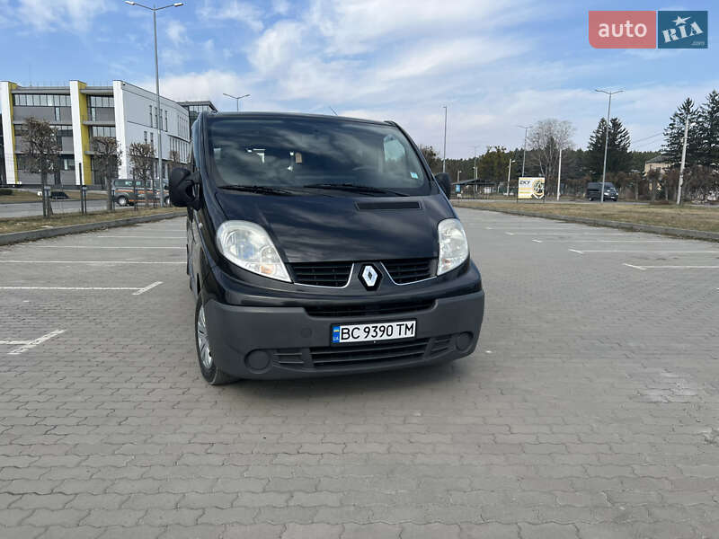 Минивэн Renault Trafic 2007 в 