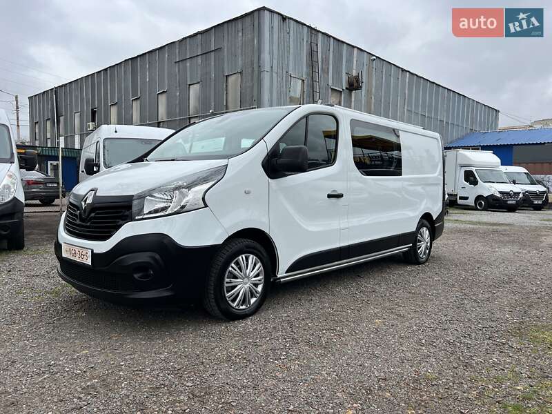 Грузопассажирский фургон Renault Trafic 2018 в 
