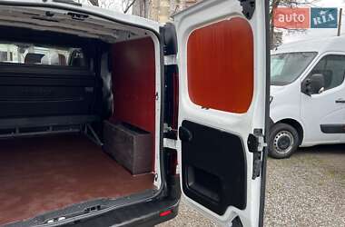 Грузопассажирский фургон Renault Trafic 2018 в 