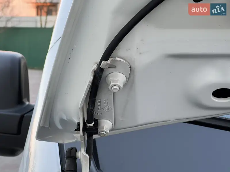 Минивэн Renault Trafic 2016 в 