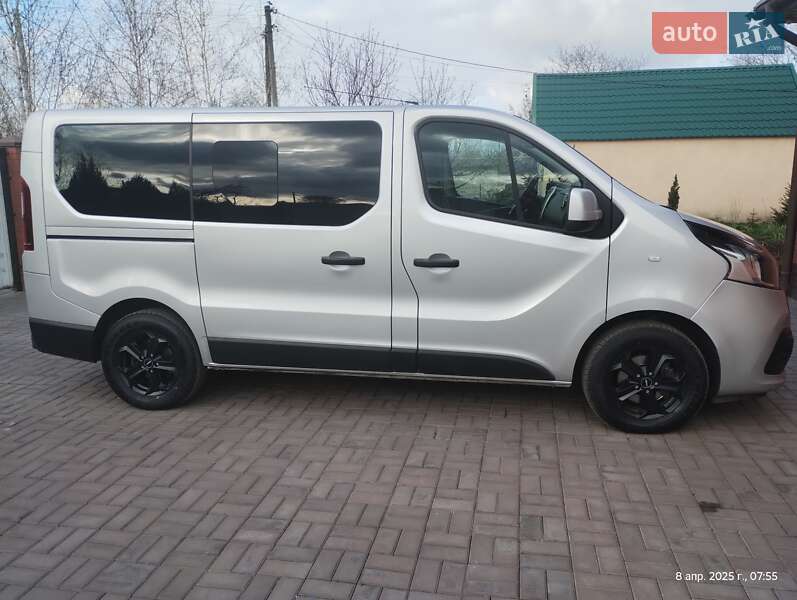 Мінівен Renault Trafic 2017 в Дніпрі