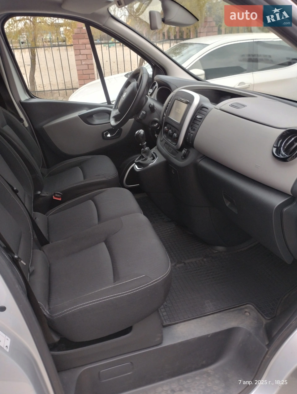 2018 Renault Trafic - мініатюра 11