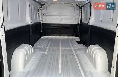 Грузовой фургон Renault Trafic 2020 в 